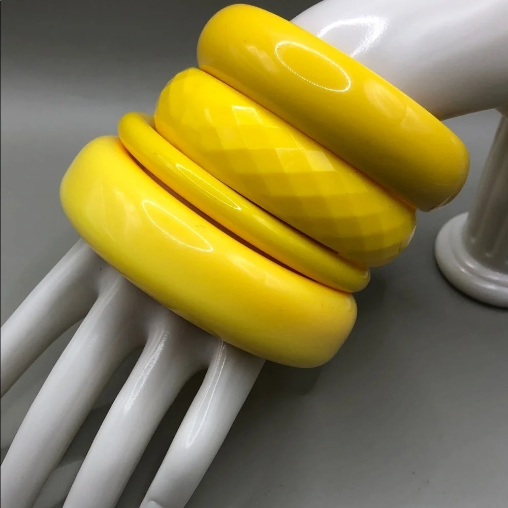 Bundle lot 4 yellow vintage acrylic resin 90's bangle bracelets stack layer